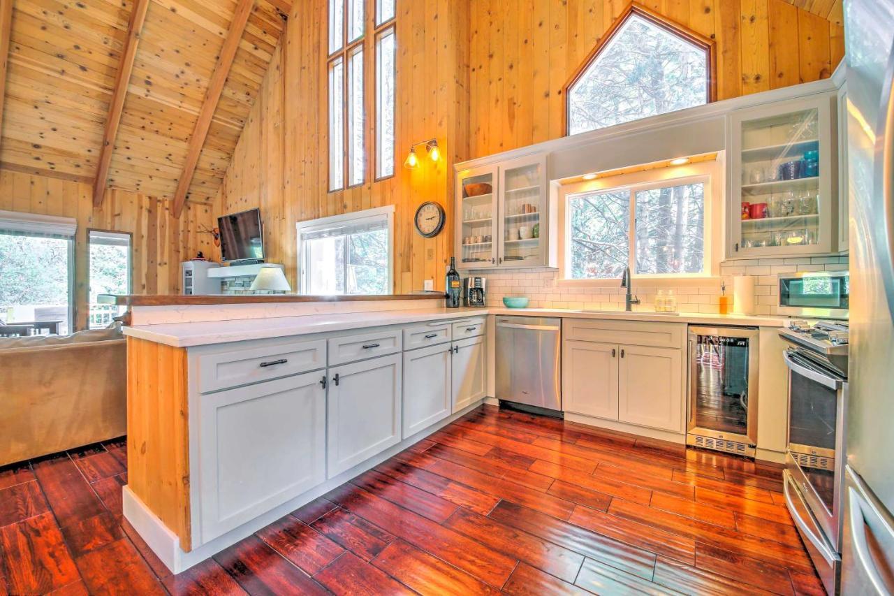 Gorgeous Lake Arrowhead Retreat Game Room And Deck Bagian luar foto